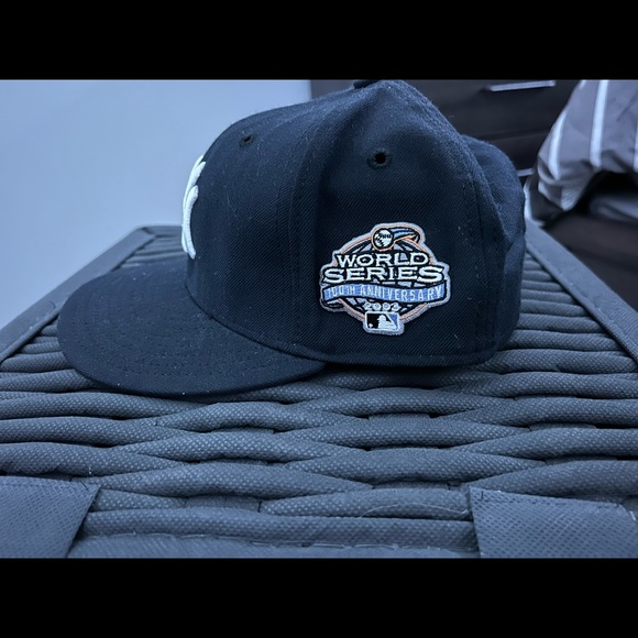 Bundle of fitted hats - Picture 2 of 12